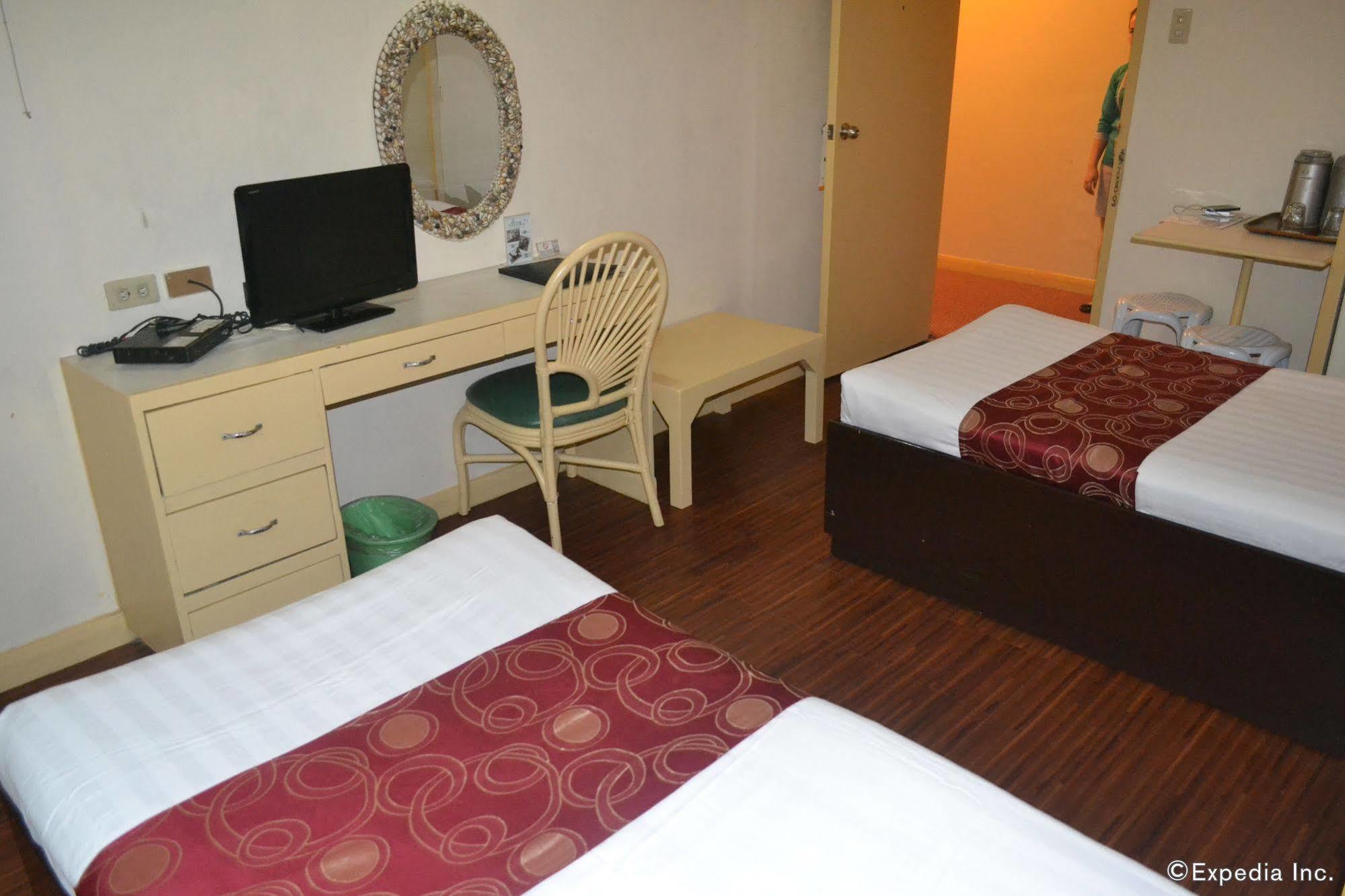 Hotel Cesario Lapu-Lapu City Exterior photo