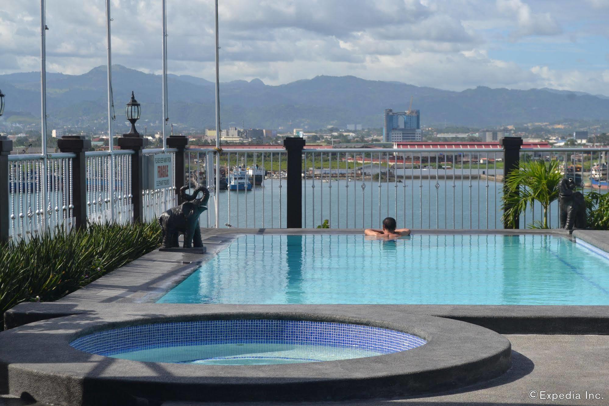 Hotel Cesario Lapu-Lapu City Exterior photo