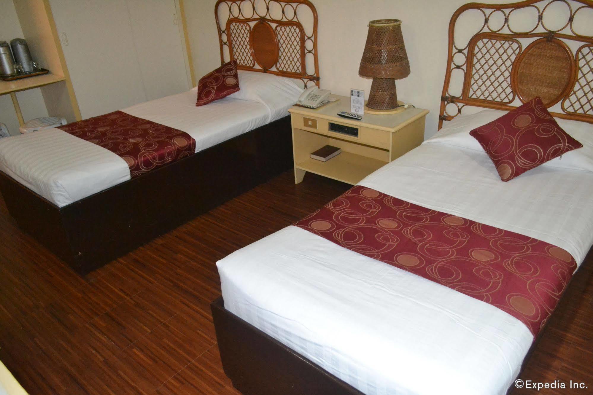 Hotel Cesario Lapu-Lapu City Exterior photo